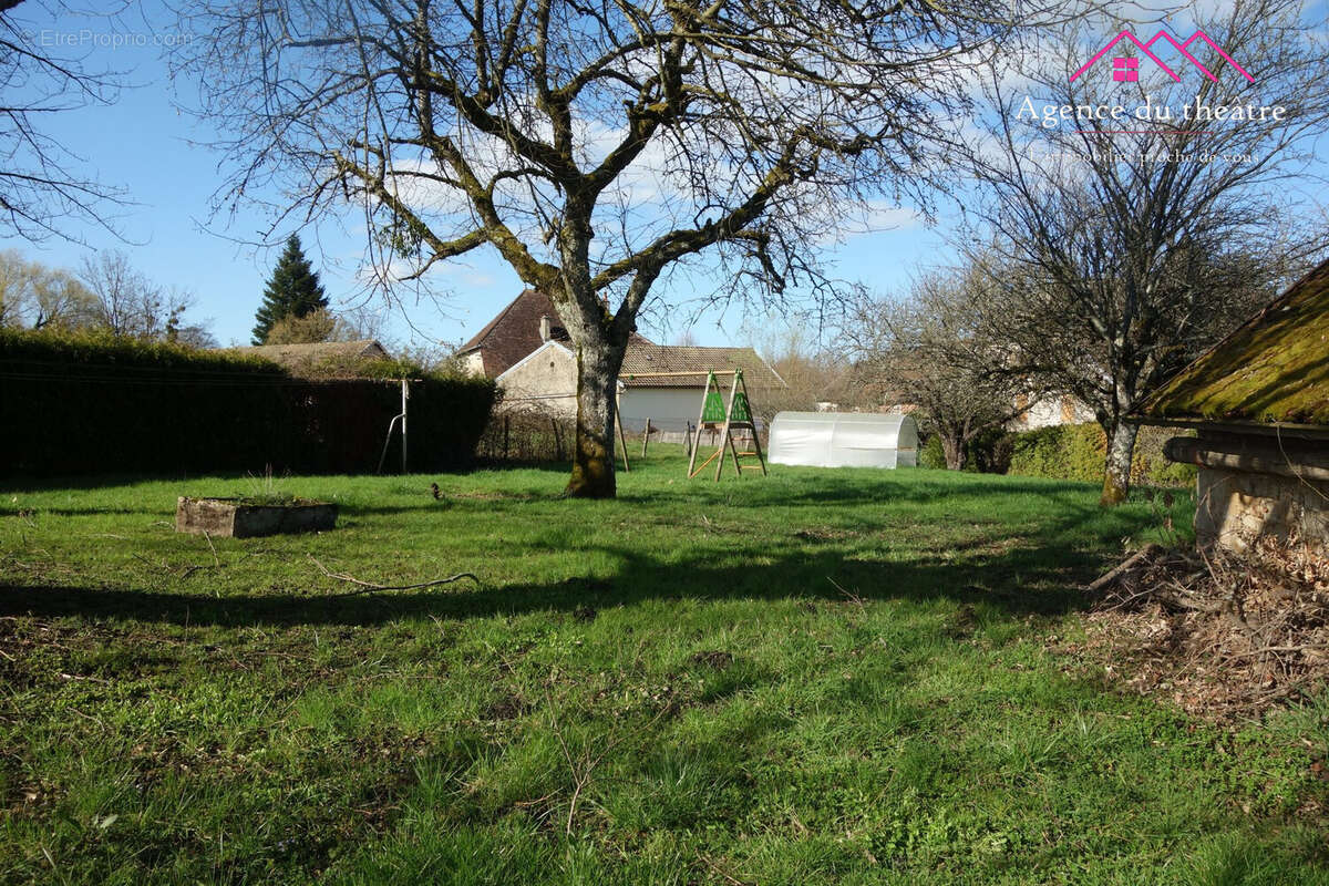 Autre à AUMONT
