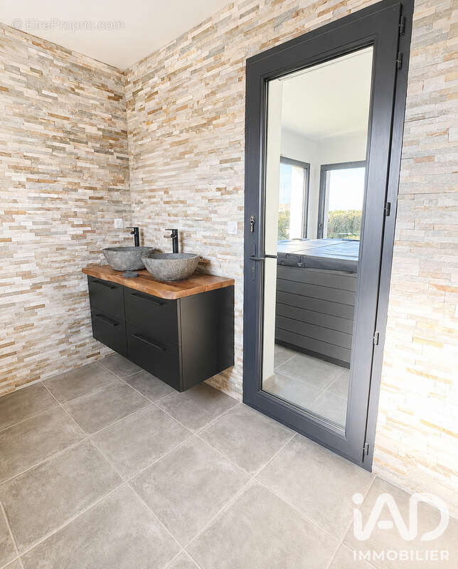 Maison 157 m² à Montpon-Menesterol  - photo 6