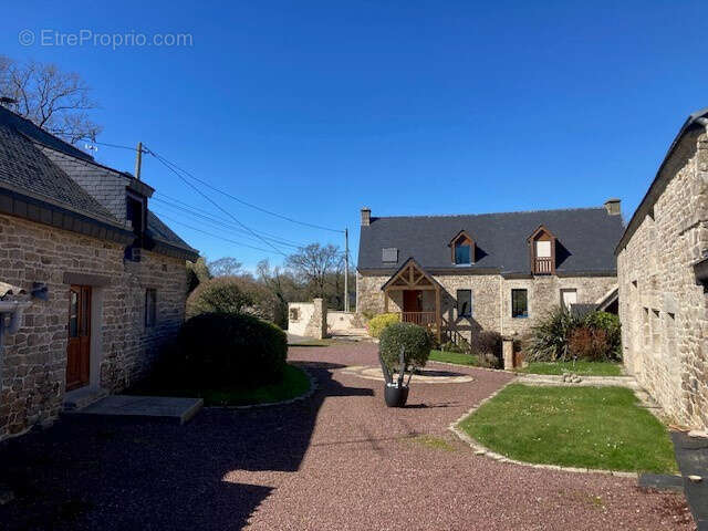 Maison à MONTERBLANC