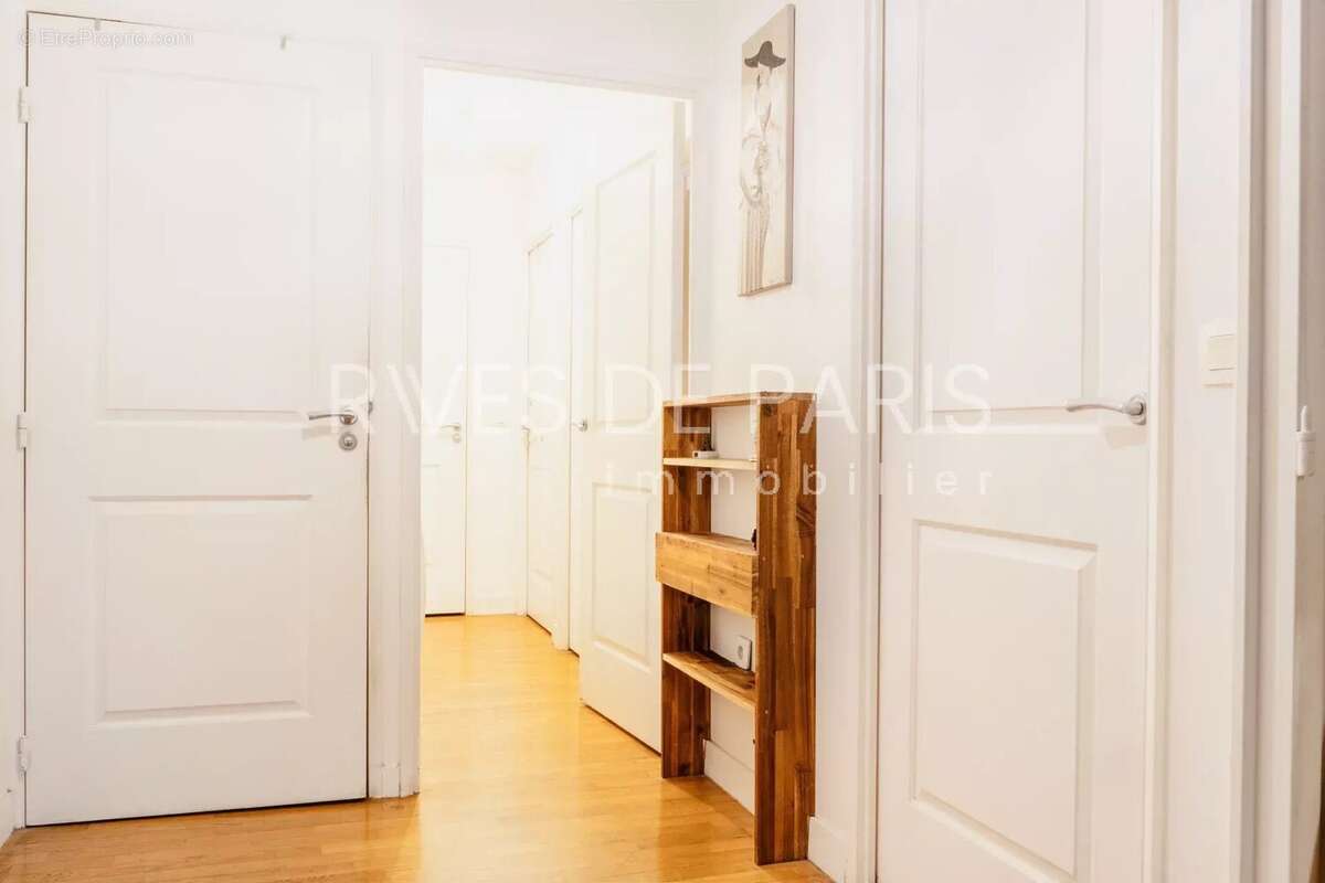 Appartement à COURBEVOIE