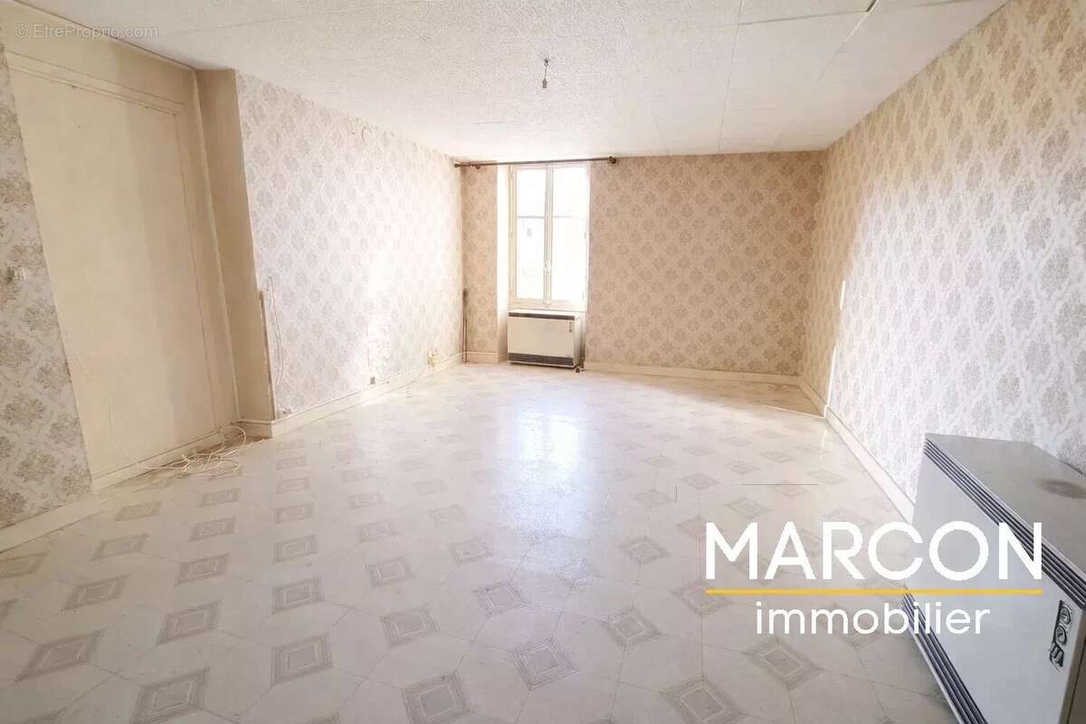 Maison à LAVAVEIX-LES-MINES