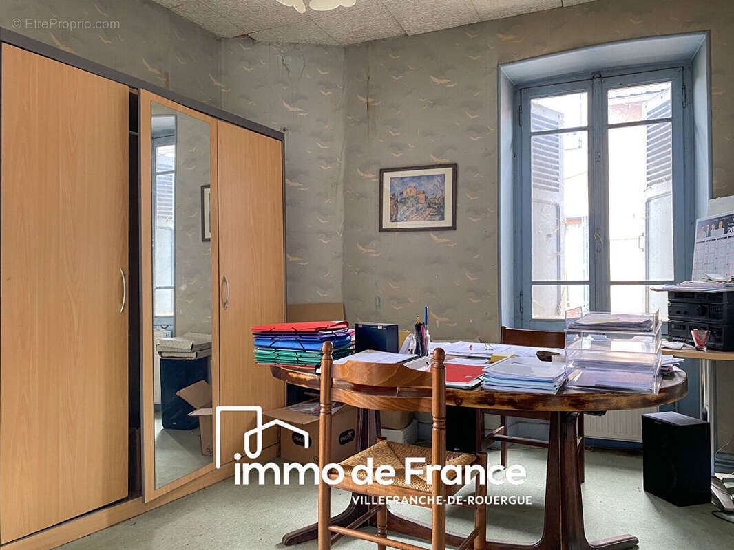 Commerce à VILLEFRANCHE-DE-ROUERGUE