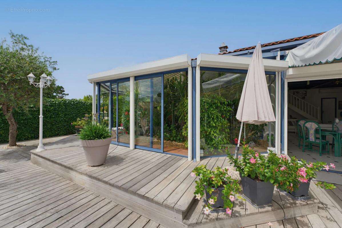 Maison familiale avec piscine à Gradignan - photo 20
