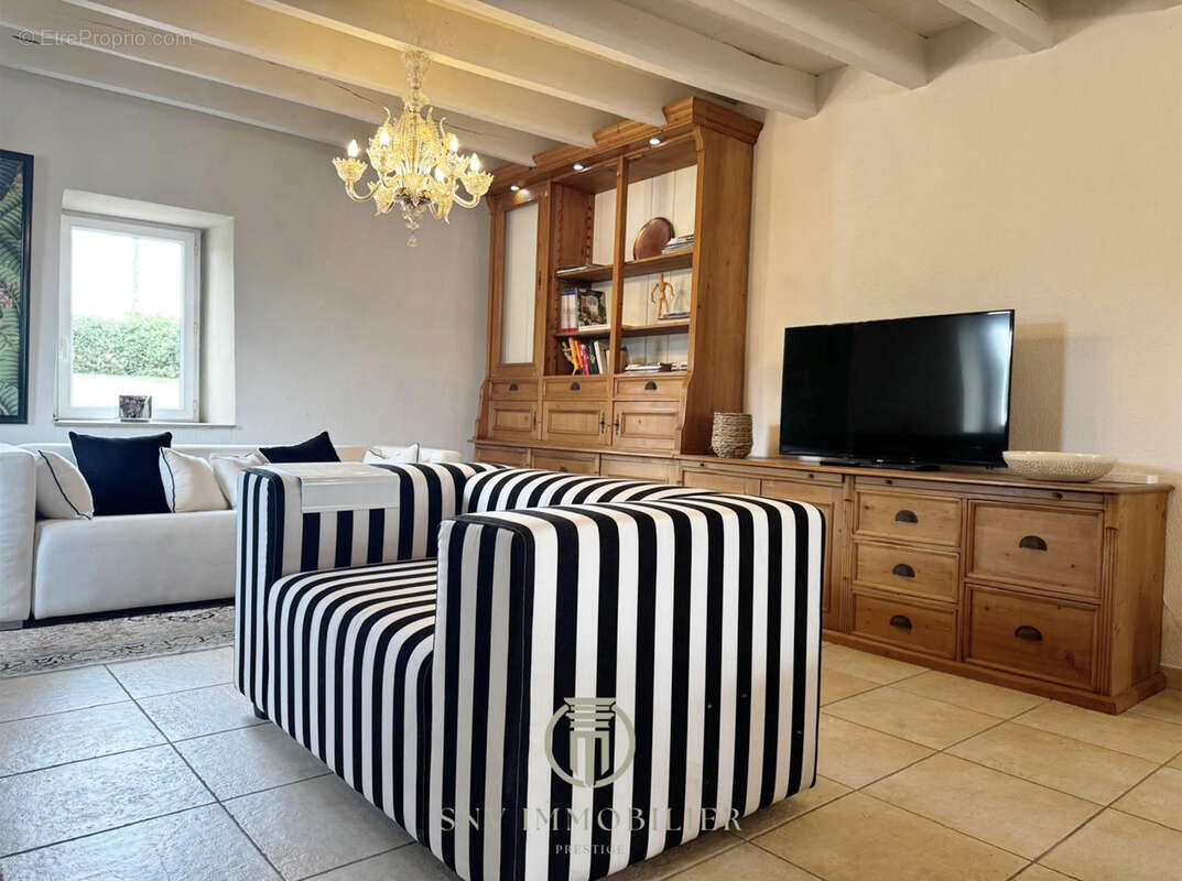 Maison à MONTAIGUET-EN-FOREZ