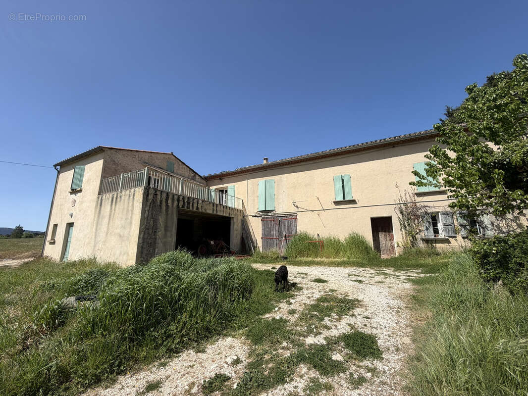 Maison à MALAUCENE