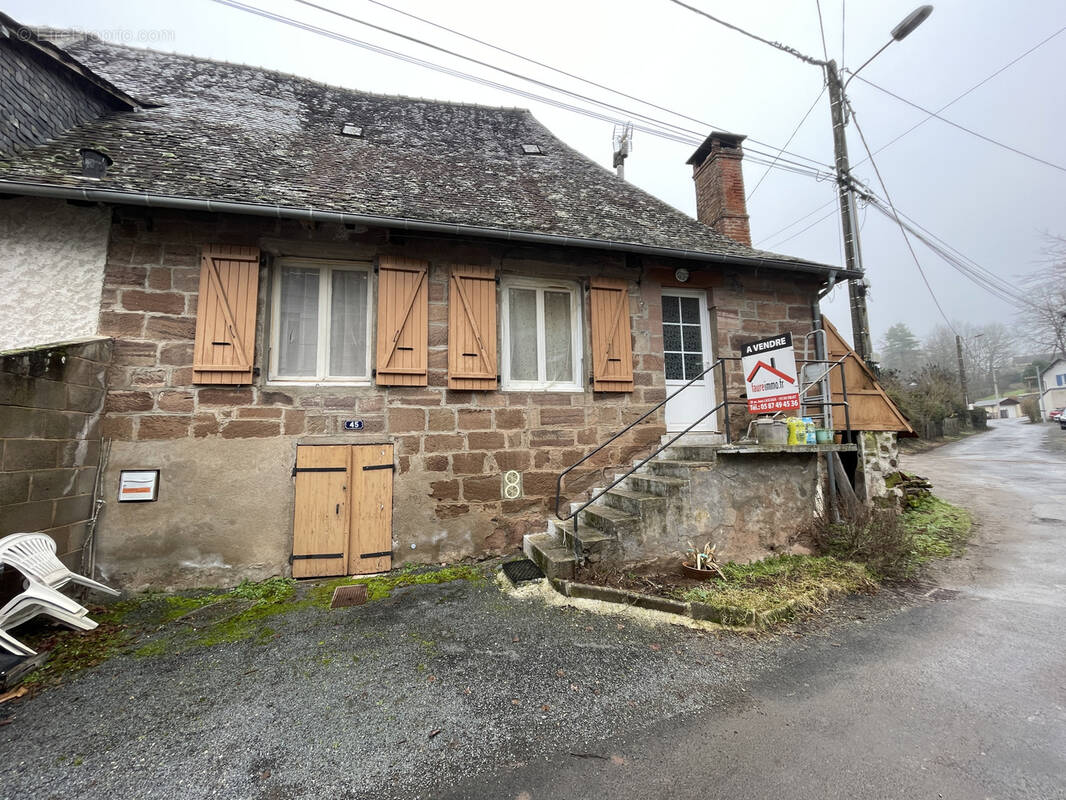 Maison à OBJAT