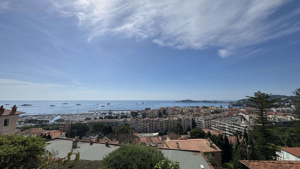 Appartement à BEAULIEU-SUR-MER