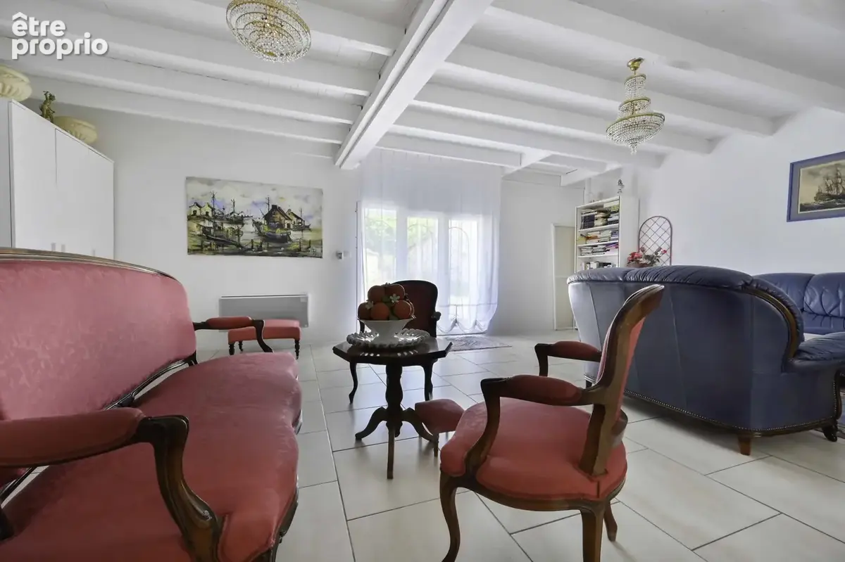 Maison 7 pièces 185 m² à vendre à Courcelles (17400) - photo 6