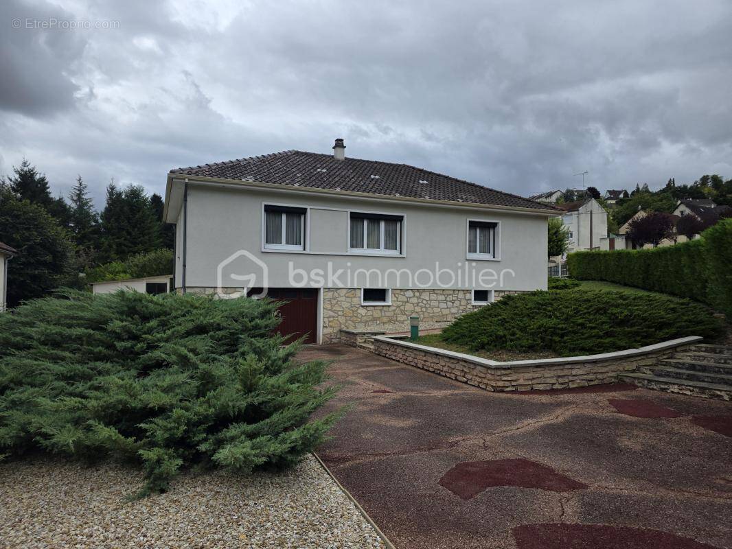 Maison à PARON