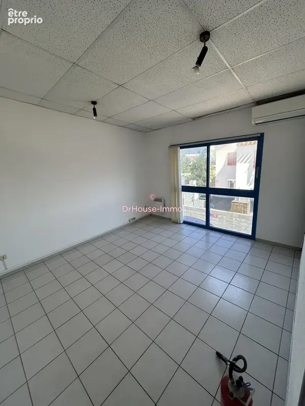 Commerce 49 m² à Cabestany  - photo 10