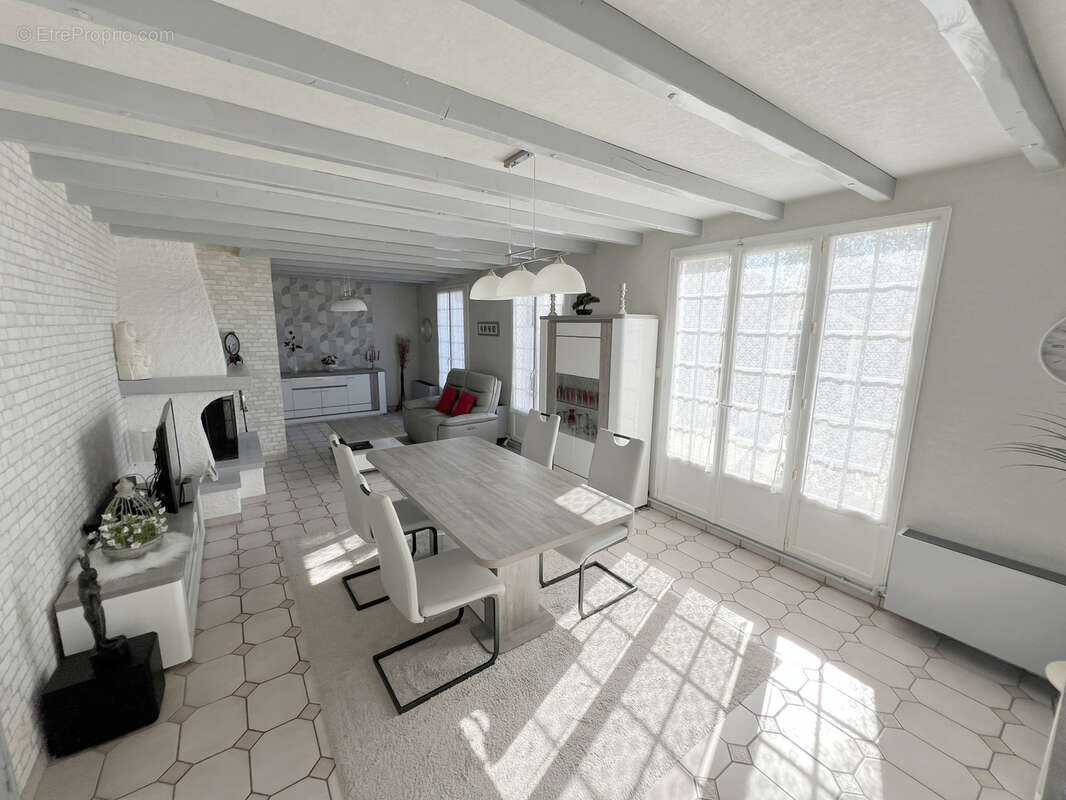 Maison à PONTAULT-COMBAULT