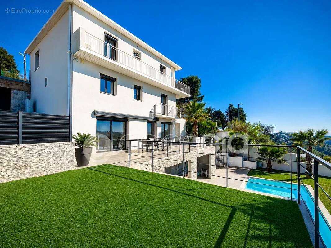 Nice  pessicart  villa 7 pièces 175 m²  terrain 1670 m²  piscine  garage  parkings  poolhouse - photo 4