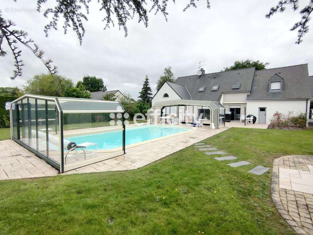 Maison à SAINT-ETIENNE-DE-MONTLUC