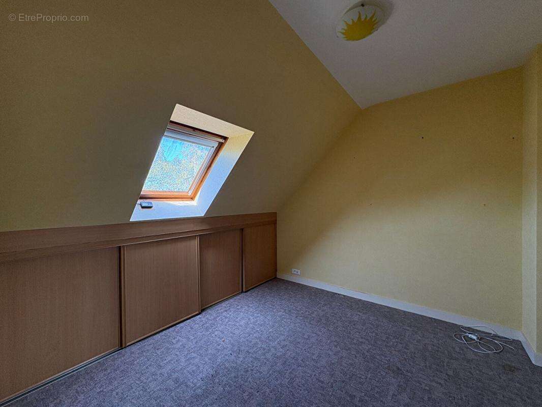 A vendre RIEC SUR BELON (29340) Maison 8 pièces 5 chambres 1 bureau 141 m2 - photo 11