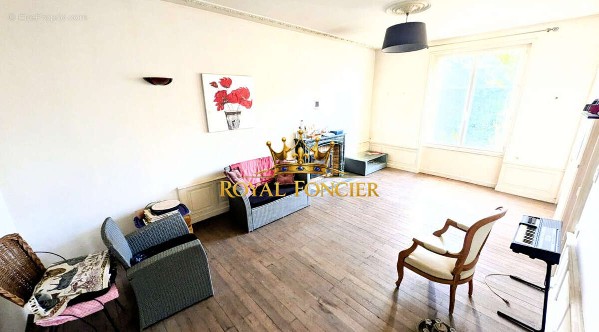 Maison 104 m² à Les Ormes  - photo 5