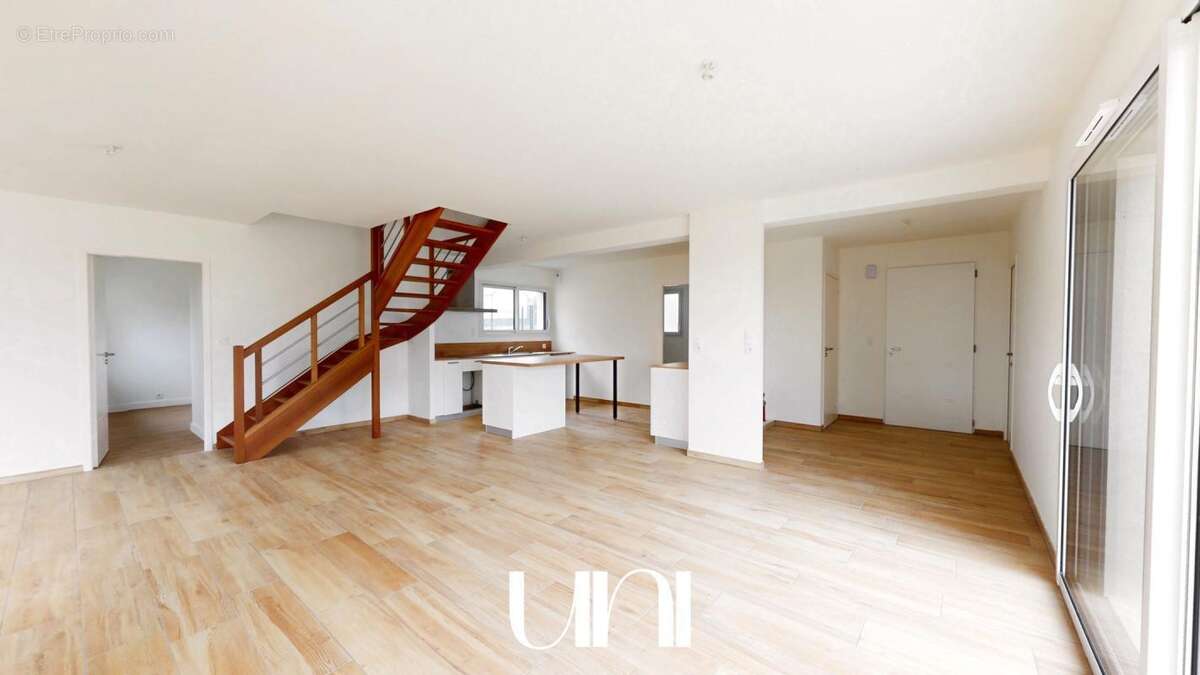 Maison à LONGUES-SUR-MER