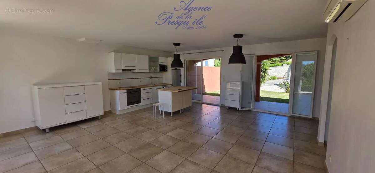Maison à HYERES