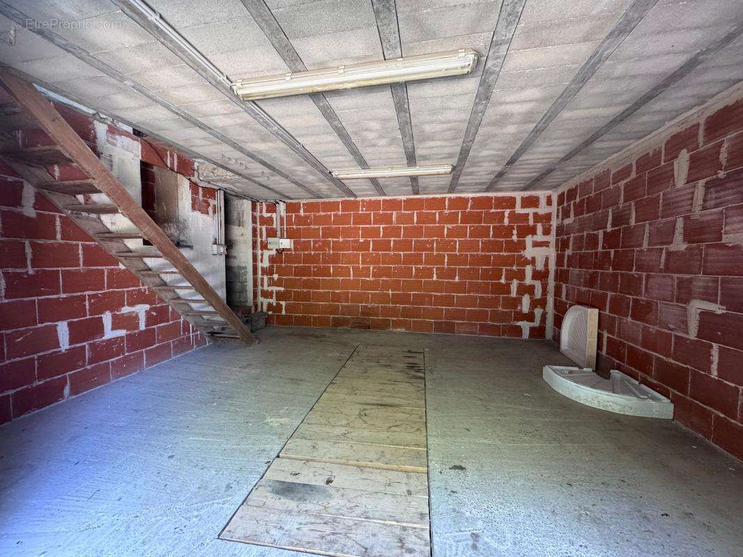 ORPI Crémieu vous propose à la vente cette ancienne dépendance à fort potentiel ! - photo 6