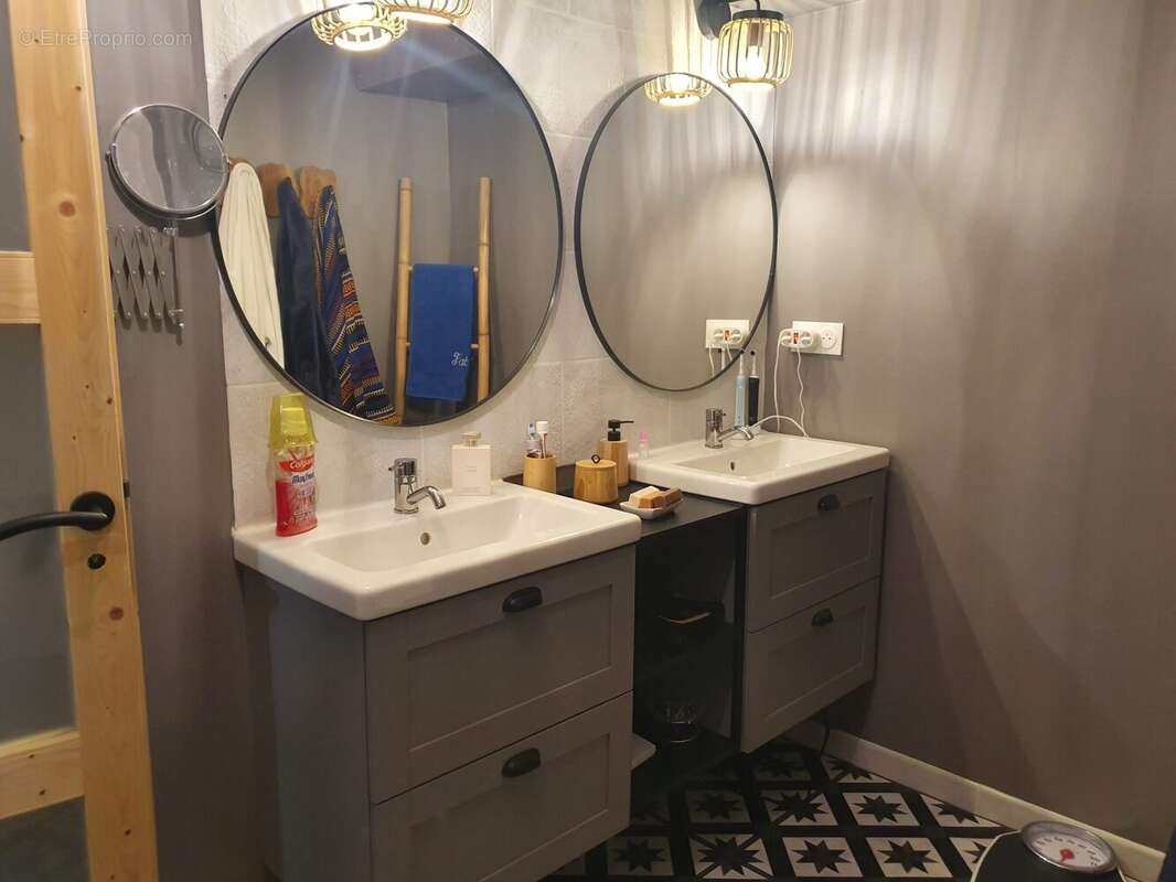 Maison à CHENAC-SAINT-SEURIN-D'UZET