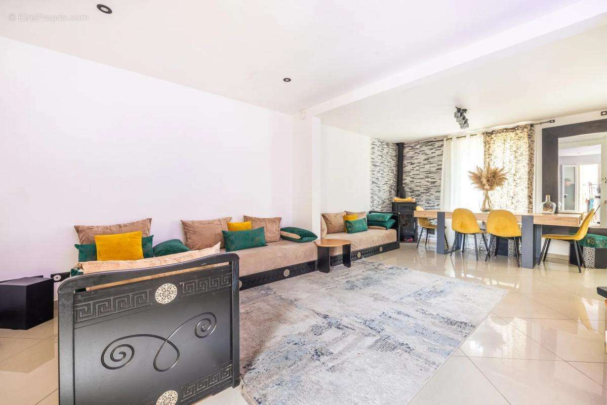 Appartement à VILLENEUVE-SAINT-GEORGES