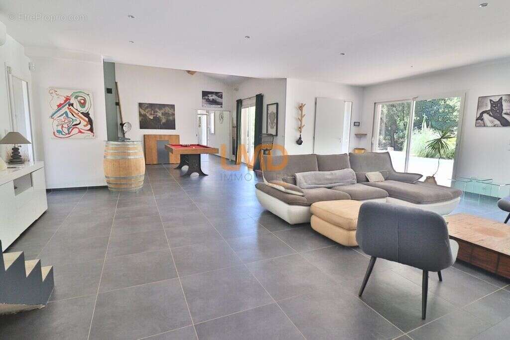 Maison à NANS-LES-PINS