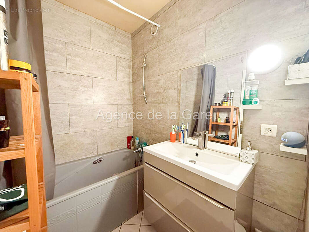 Appartement à SARTROUVILLE