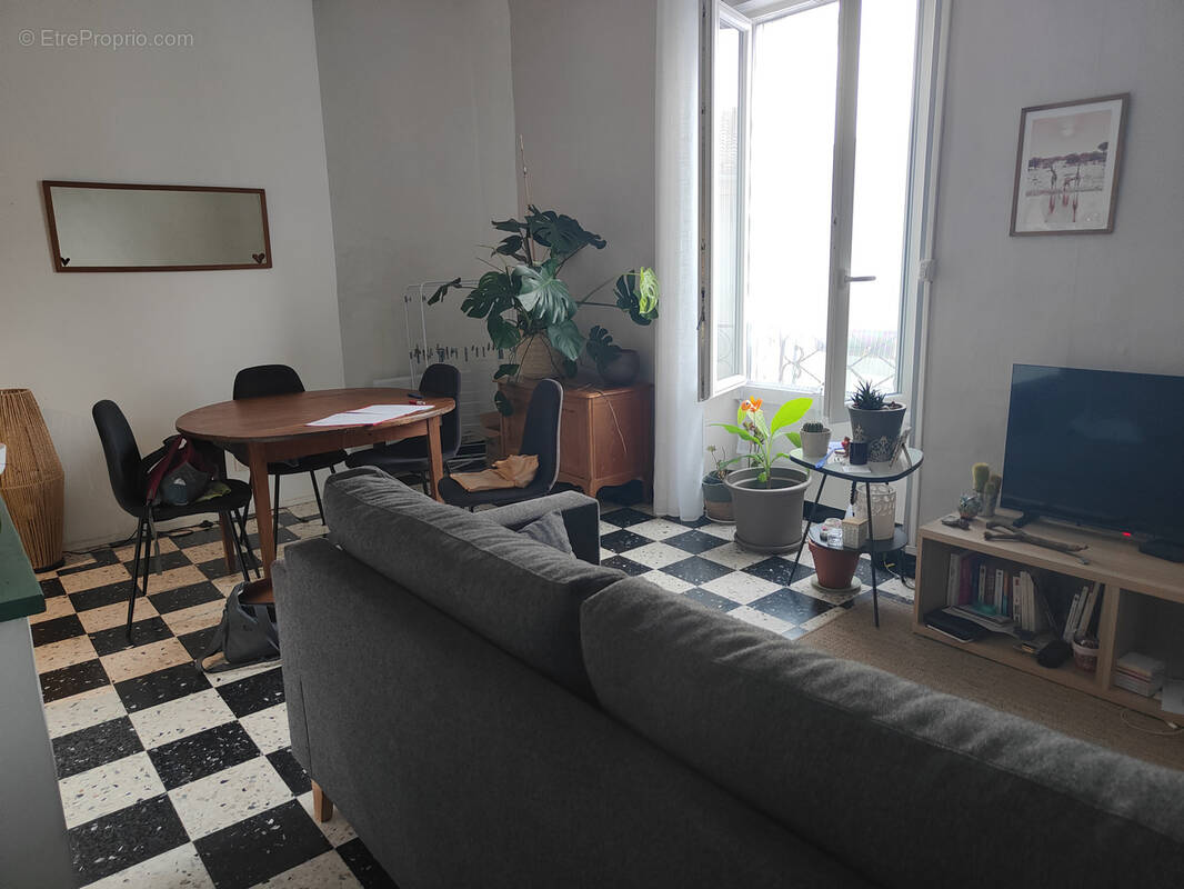 Appartement à GANGES