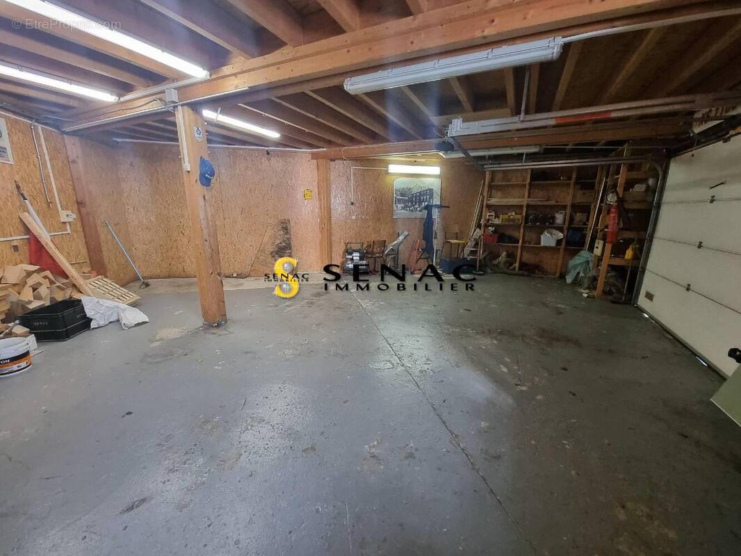 Commerce à SAINT-LEU-LA-FORET