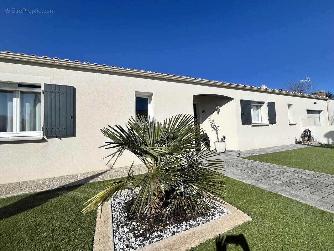 Maison à LE GIROUARD