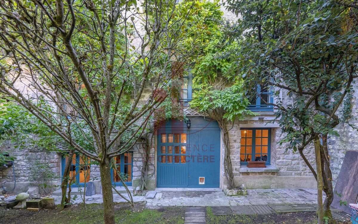 Maison à FONTAINEBLEAU