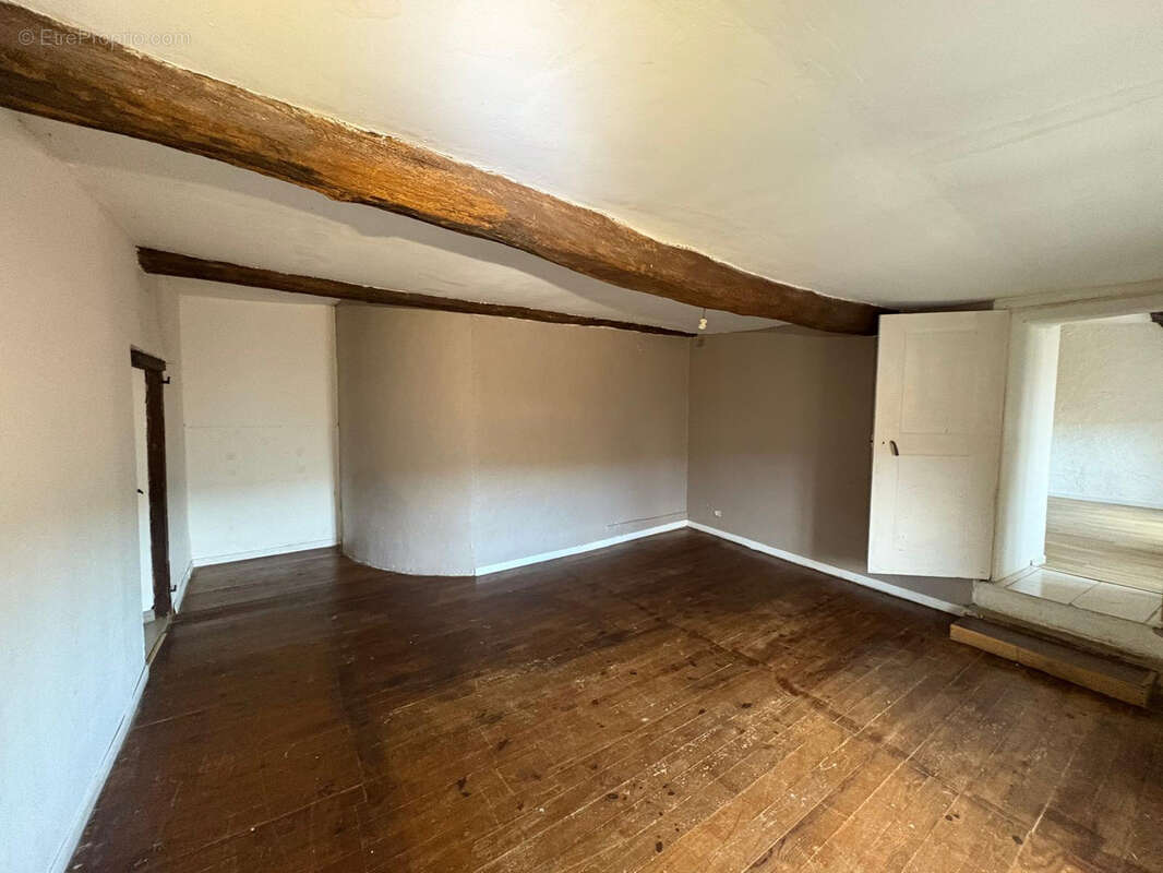 Appartement à SAINT-AMANS-SOULT