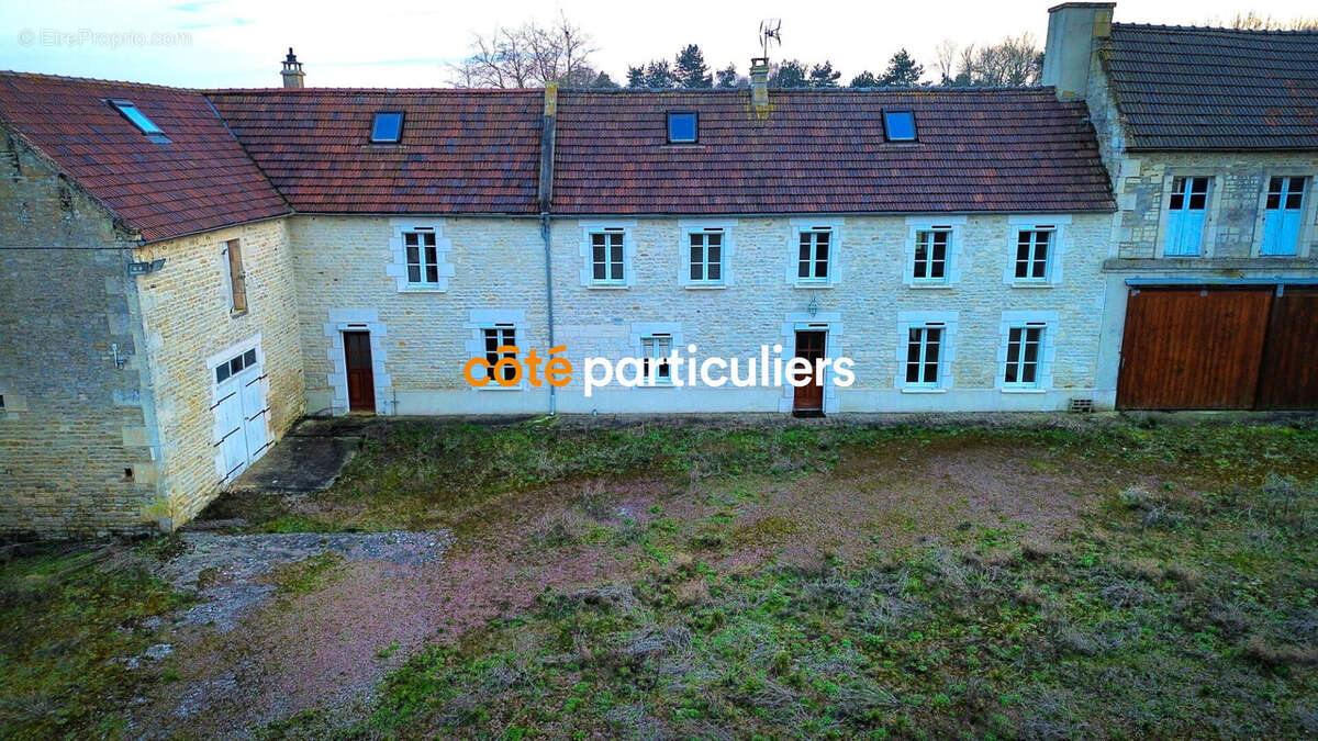 Maison à GRAINVILLE-SUR-ODON