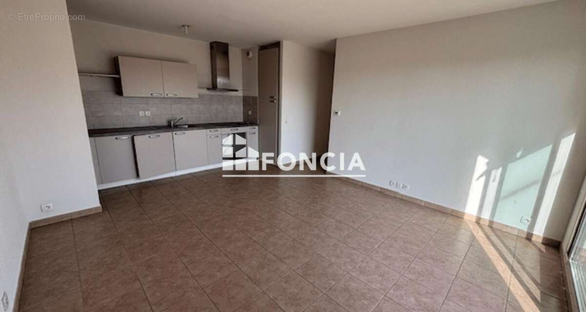 Appartement à VALLAURIS