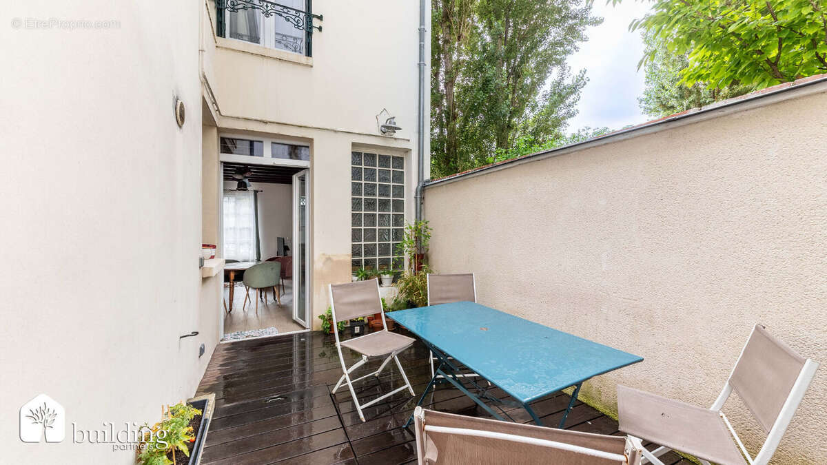 Maison à COURBEVOIE