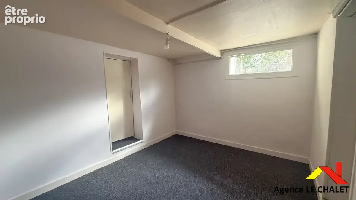 Villeneuve-le-Roi / Pavillon 3 pièces de 65 m² avec dépendance, ateliers et grand jardin - photo 7