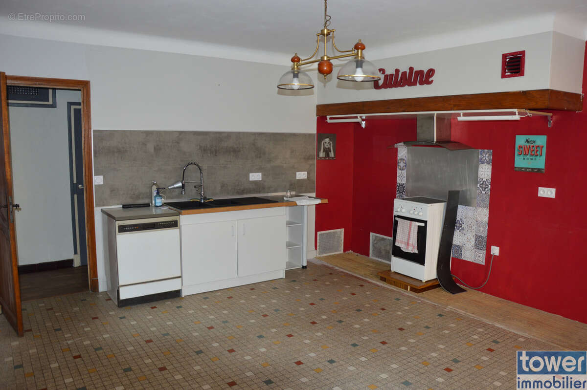 Dans village de caractere ou il fait bon vivre, idéal investisseurs ou grande famille dans leur premier achat - photo 4