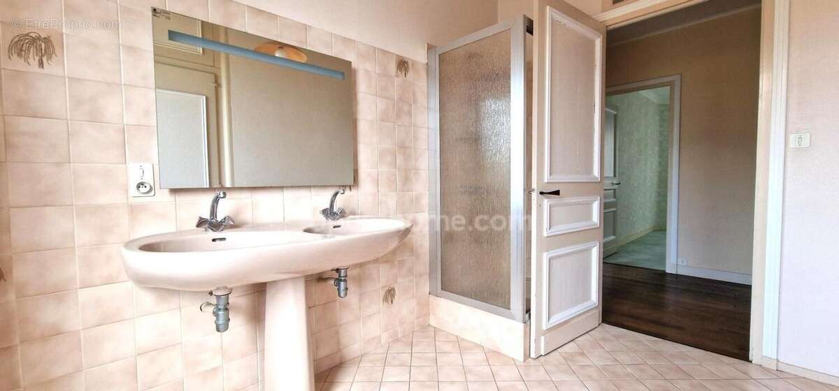 A vendre Bretagne-Finistere-Douarnenez-centre ville-Maison- 18 pièces-Terrasse-Jardin-local commercial - photo 14