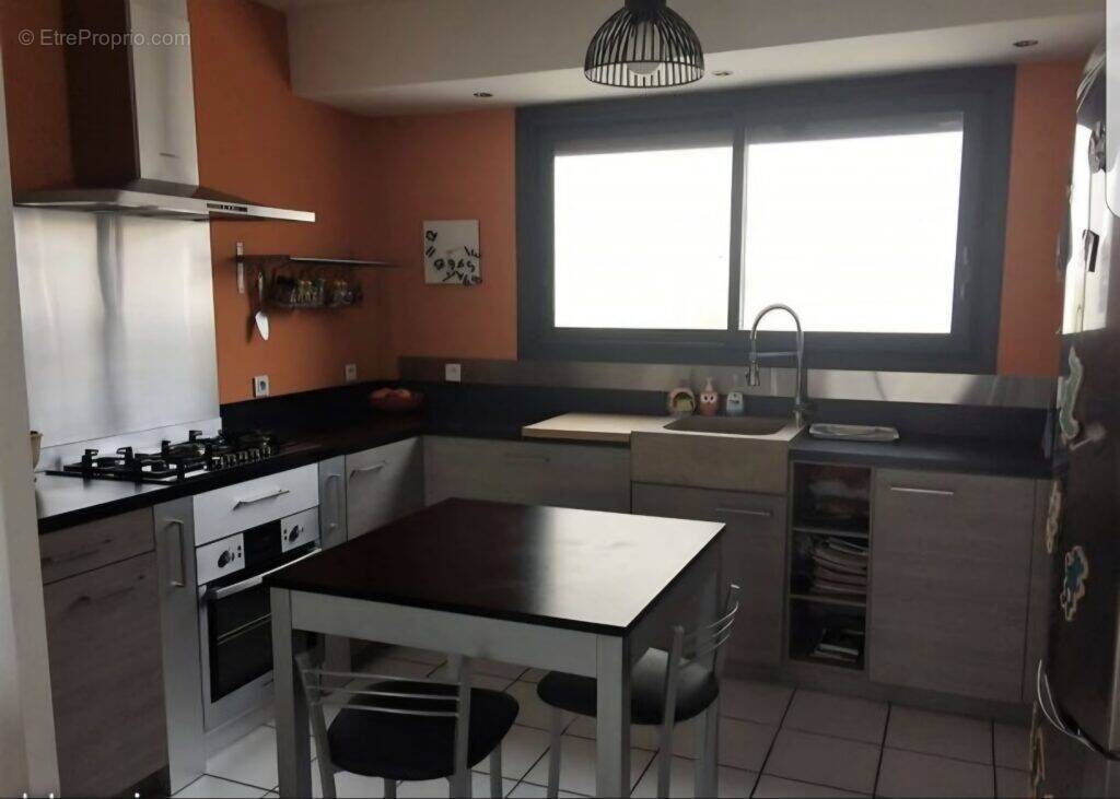 Maison à MAUGUIO
