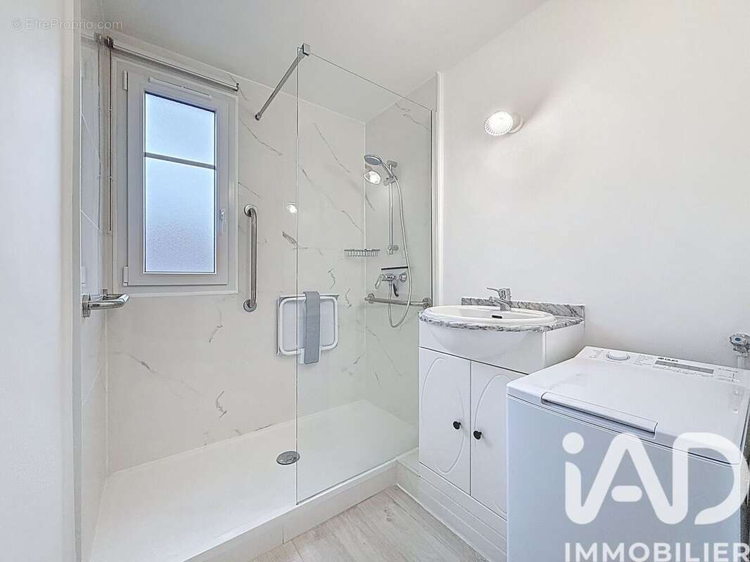 Photo 8 - Appartement à CHOISY-LE-ROI