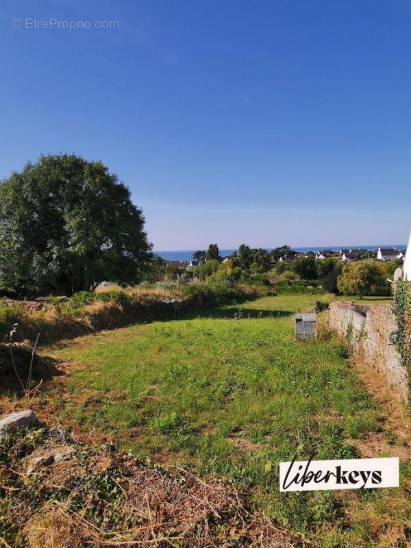 Terrain à PLOUHINEC