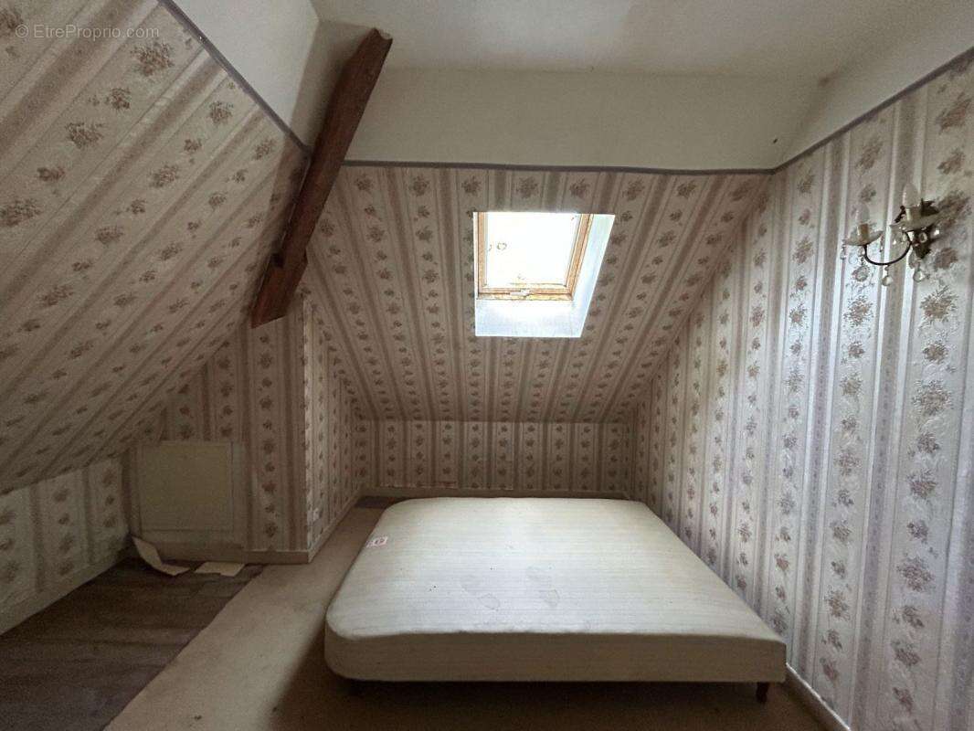 Maison à SAINT-SOZY