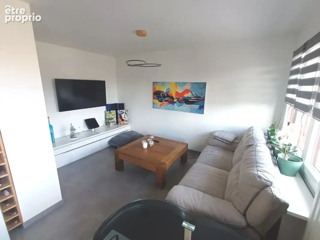 Bel Appartement entièrement rénové avec Garage,Cave et Balcon - photo 1
