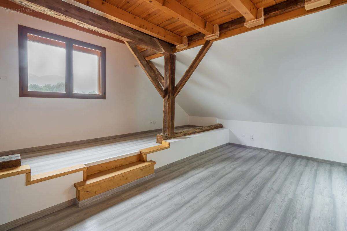 Maison à MONTHION
