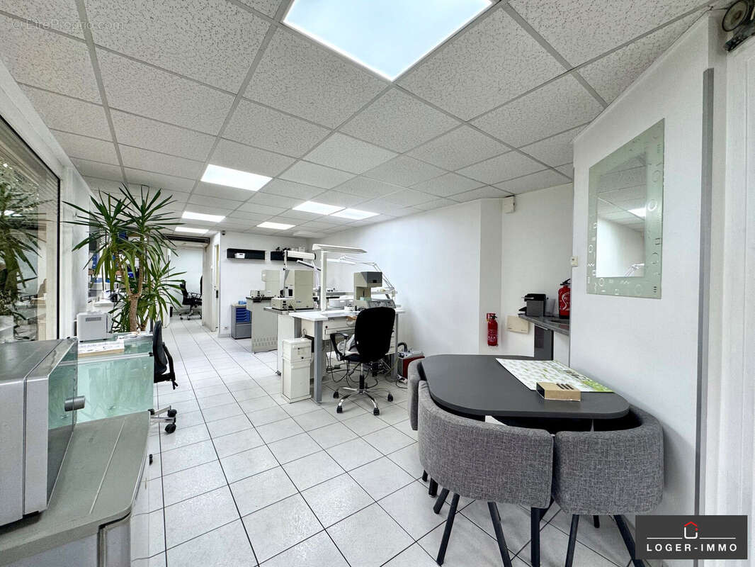 Commerce à LE PERREUX-SUR-MARNE