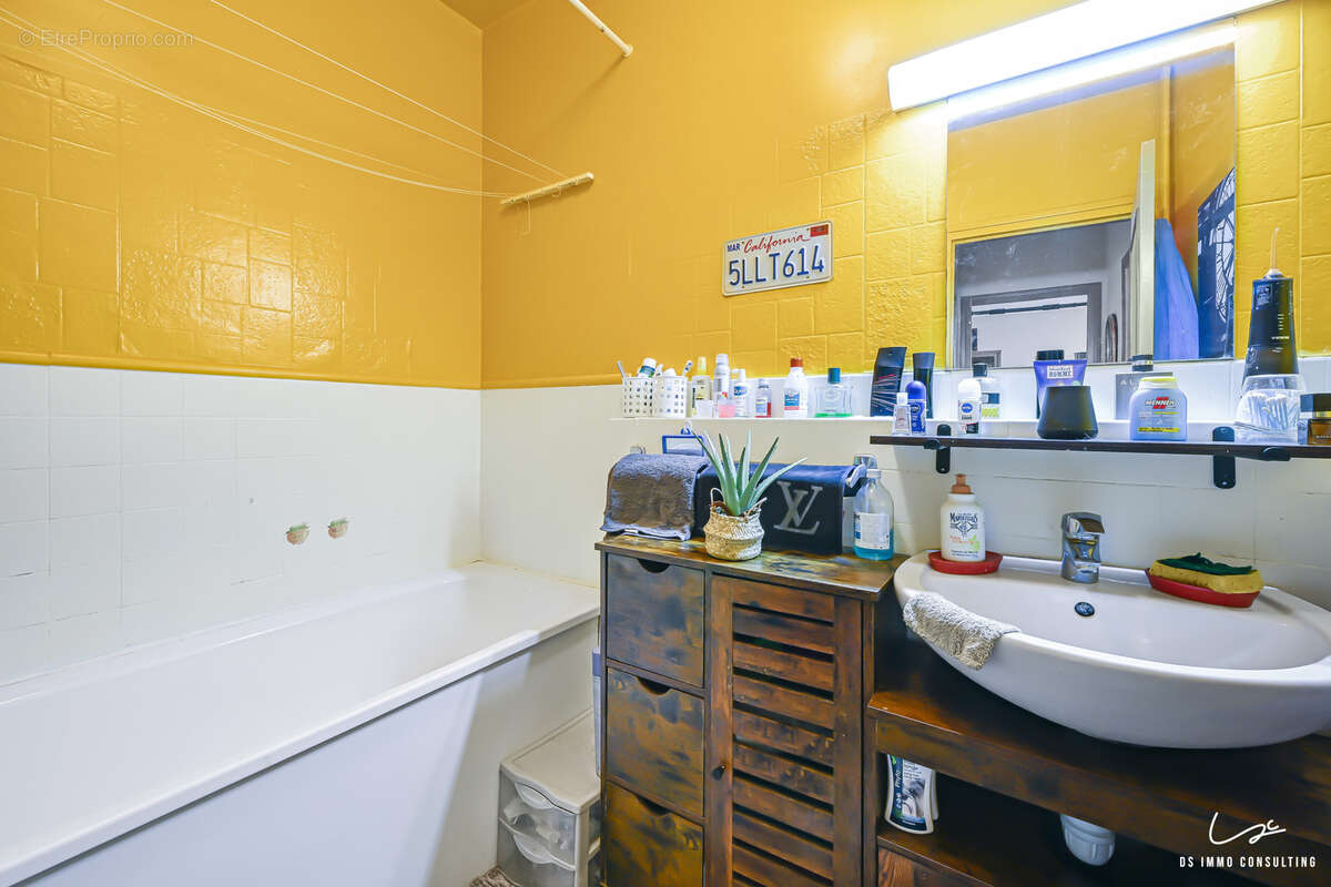 Appartement à PARIS-20E