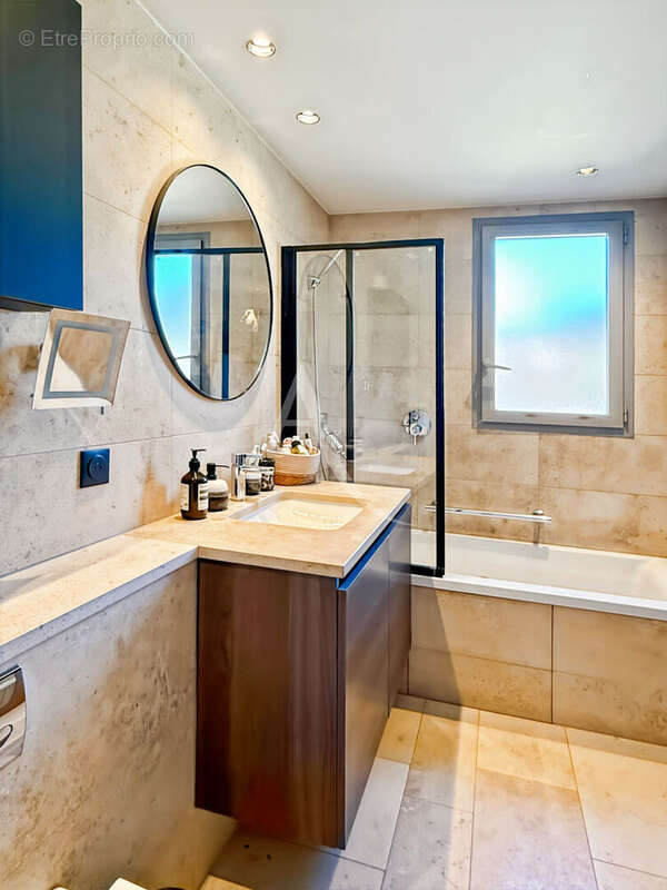 Appartement à MOUGINS