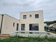 Maison à MONTELIMAR