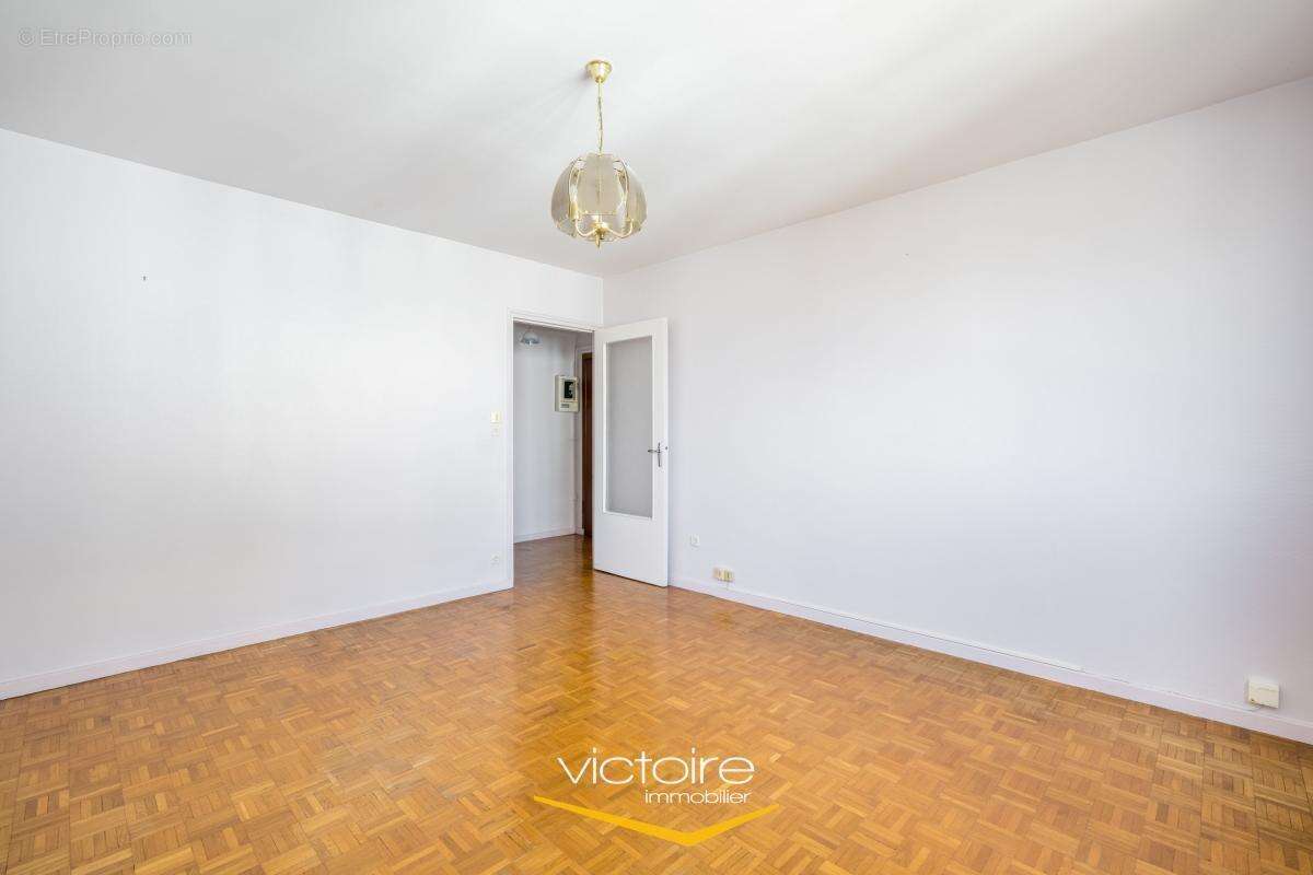 Appartement à LYON-8E