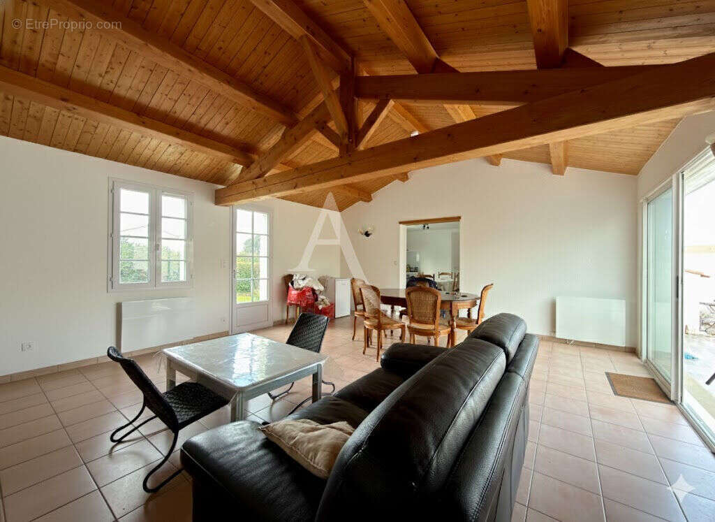 Maison à SAINT-HILAIRE-DE-RIEZ