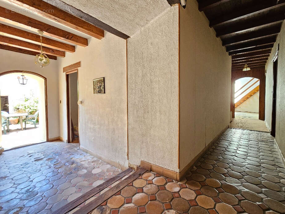 Maison à FOUQUEBRUNE